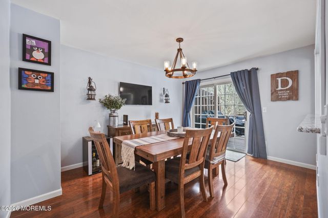 31 Atrium Way 3-1, Manalapan, NJ 07726