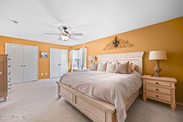 31 Atrium Way 3-1, Manalapan, NJ 07726