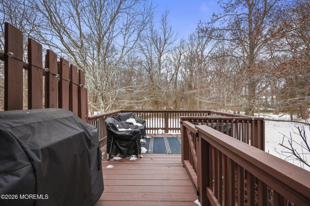 31 Atrium Way 3-1, Manalapan, NJ 07726