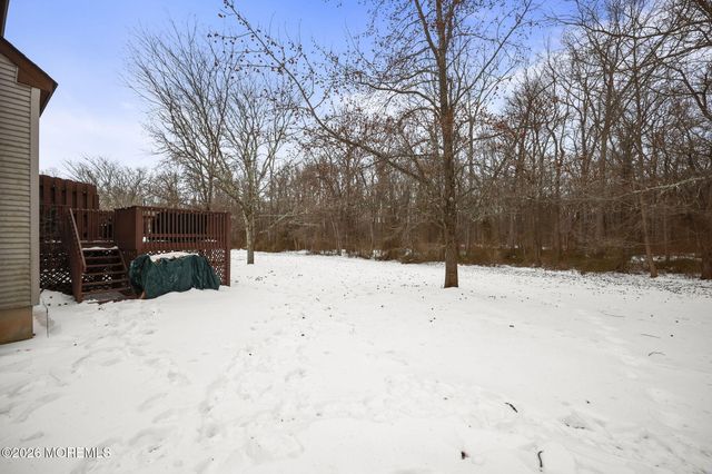 31 Atrium Way 3-1, Manalapan, NJ 07726