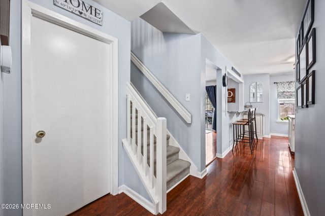 31 Atrium Way 3-1, Manalapan, NJ 07726