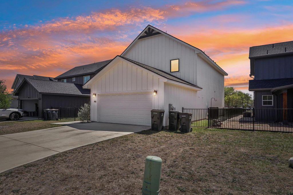 416 Stagecoach TRL, San Marcos, TX 78666