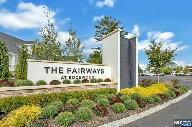 31 St Andrews Circle, River Vale, NJ 07675