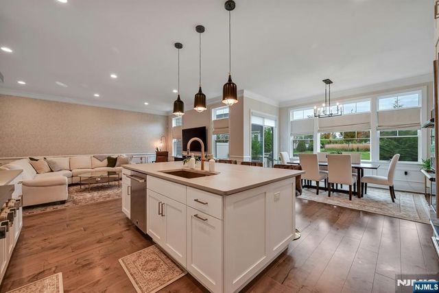 31 St Andrews Circle, River Vale, NJ 07675