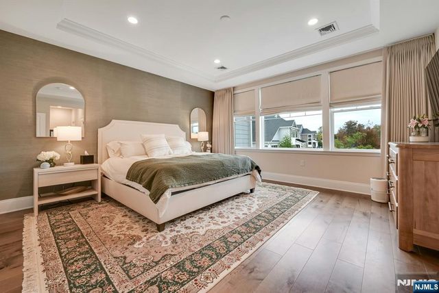 31 St Andrews Circle, River Vale, NJ 07675