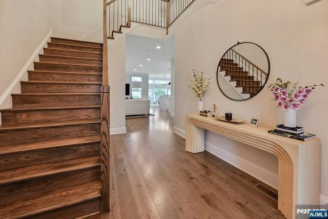 31 St Andrews Circle, River Vale, NJ 07675