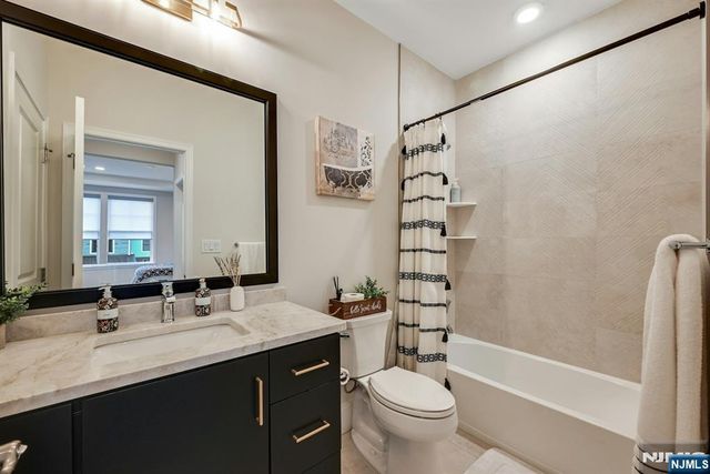 31 St Andrews Circle, River Vale, NJ 07675