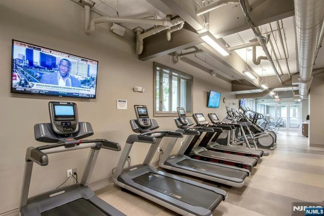 31 St Andrews Circle, River Vale, NJ 07675