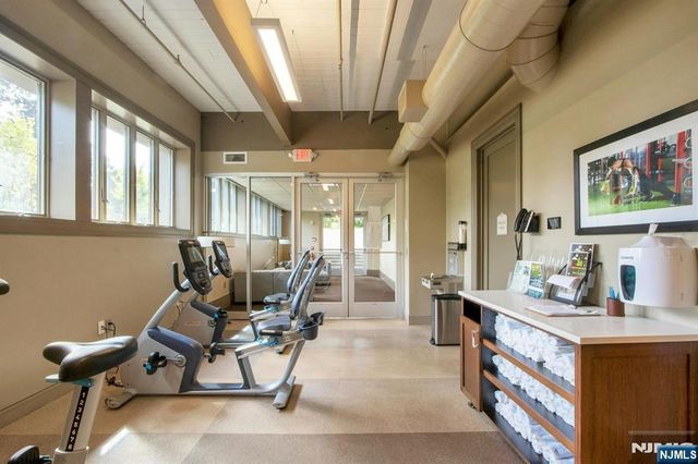 31 St Andrews Circle, River Vale, NJ 07675