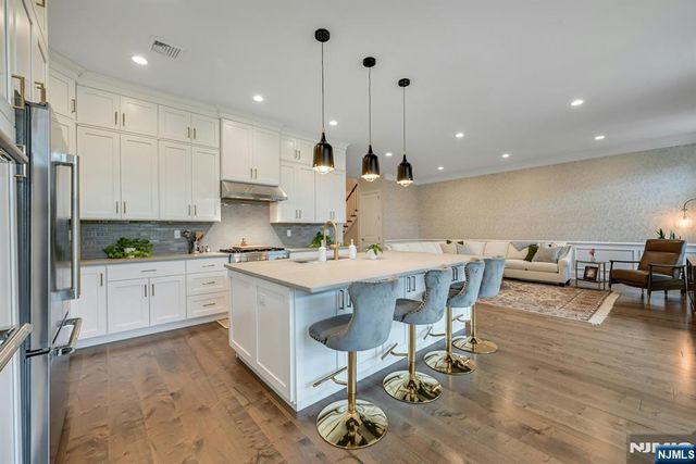 31 St Andrews Circle, River Vale, NJ 07675