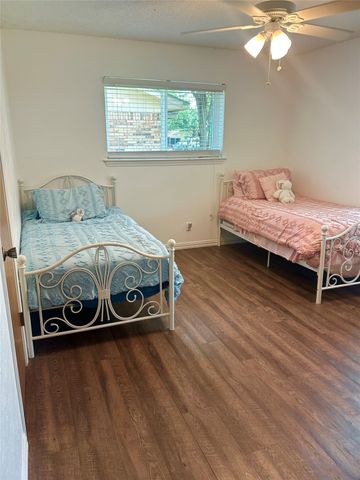 206 Vanderbilt Lane, Waxahachie, TX 75165