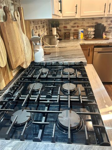 206 Vanderbilt Lane, Waxahachie, TX 75165