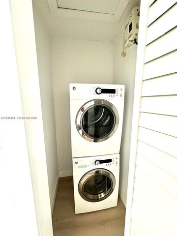 4131 NW 11th Pl, Miami, FL 33127