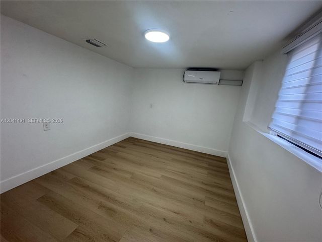 4131 NW 11th Pl, Miami, FL 33127