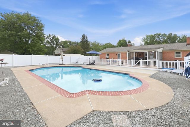519 MCCARTY RD, Fredericksburg, VA 22405