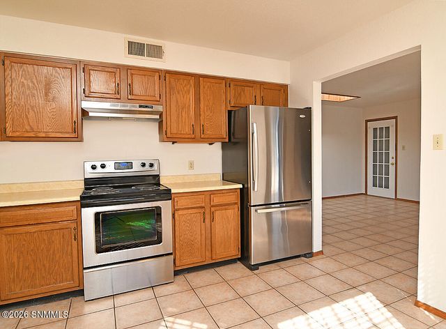 992 Graham Street, Las Cruces, NM 88001