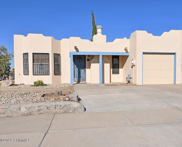 992 Graham Street, Las Cruces, NM 88001