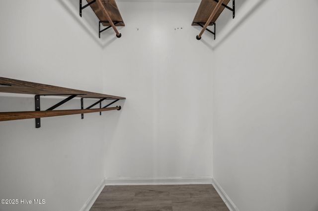 4015 W T Whitehead Drive, Jacksonville, NC 28546