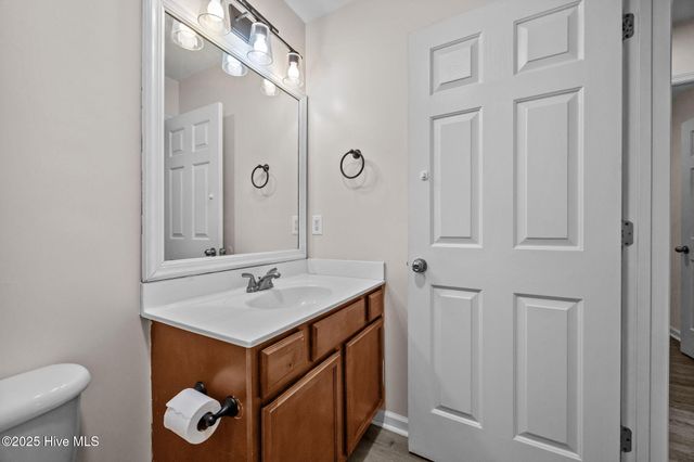 4015 W T Whitehead Drive, Jacksonville, NC 28546