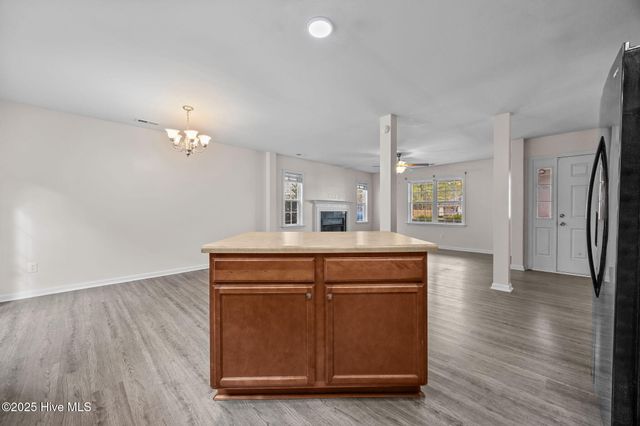 4015 W T Whitehead Drive, Jacksonville, NC 28546