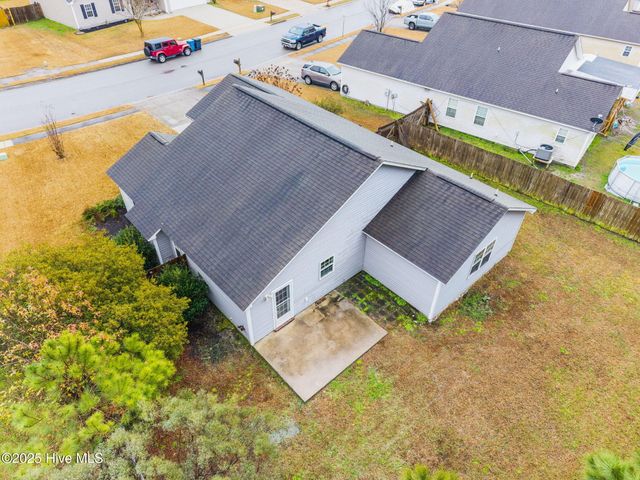 4015 W T Whitehead Drive, Jacksonville, NC 28546