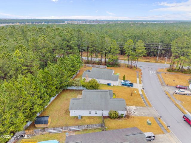 4015 W T Whitehead Drive, Jacksonville, NC 28546
