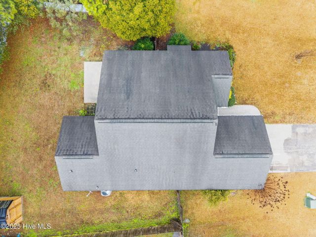 4015 W T Whitehead Drive, Jacksonville, NC 28546