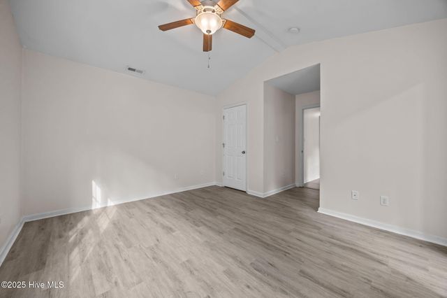 4015 W T Whitehead Drive, Jacksonville, NC 28546