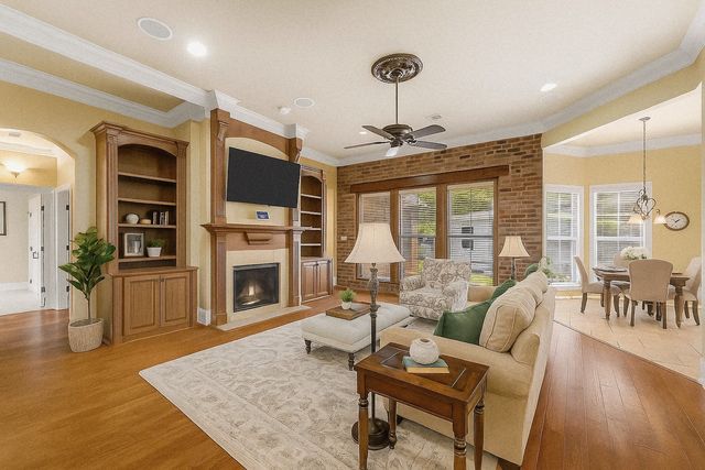 1053 Fawn Hollow, Bossier City, LA 71111