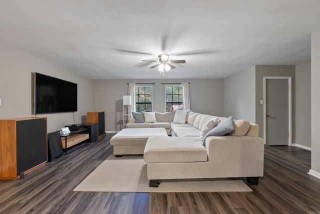 10301 Short Marche Road, North Little Rock, AR 72113