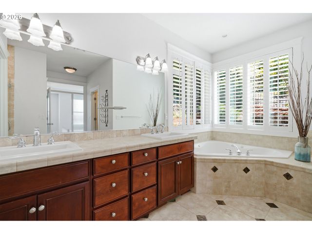 16001 Ne 26TH Ct, Ridgefield, WA 98642