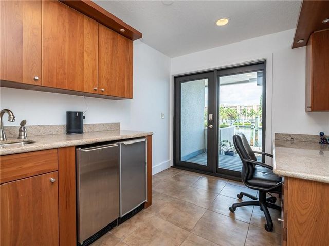 33 Port Side Drive 33C, Fort Lauderdale, FL 33316