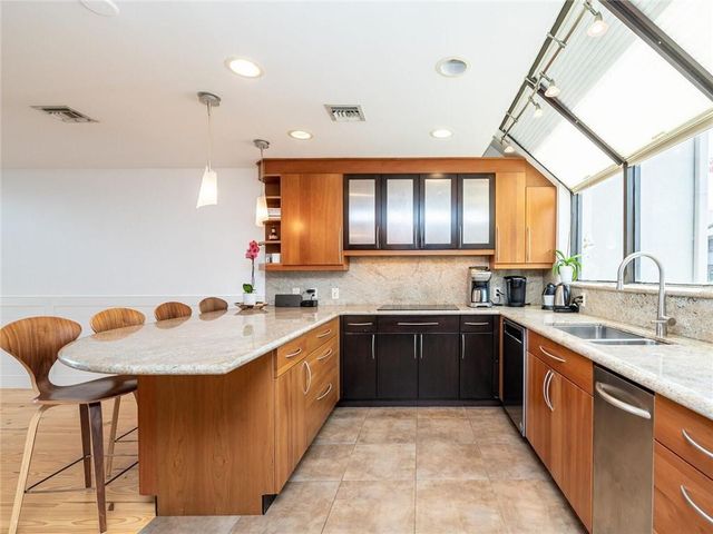 33 Port Side Drive 33C, Fort Lauderdale, FL 33316