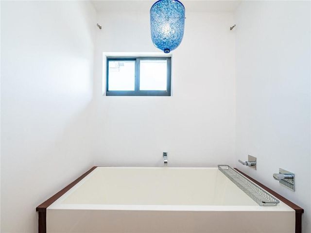 33 Port Side Drive 33C, Fort Lauderdale, FL 33316