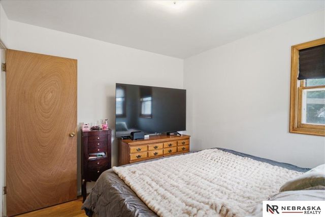 6311 Parker Street, Omaha, NE 68104