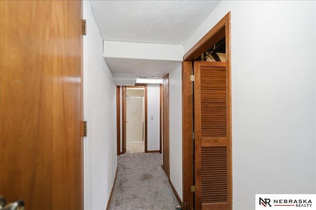 6311 Parker Street, Omaha, NE 68104