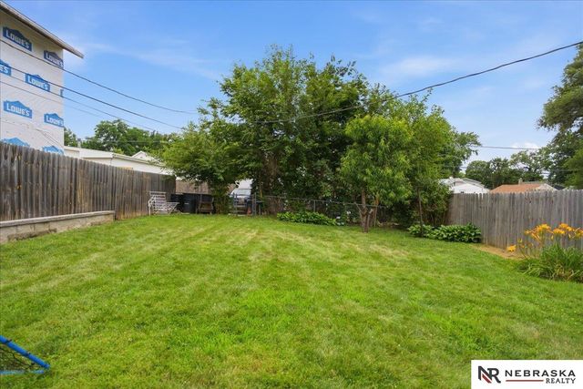 6311 Parker Street, Omaha, NE 68104