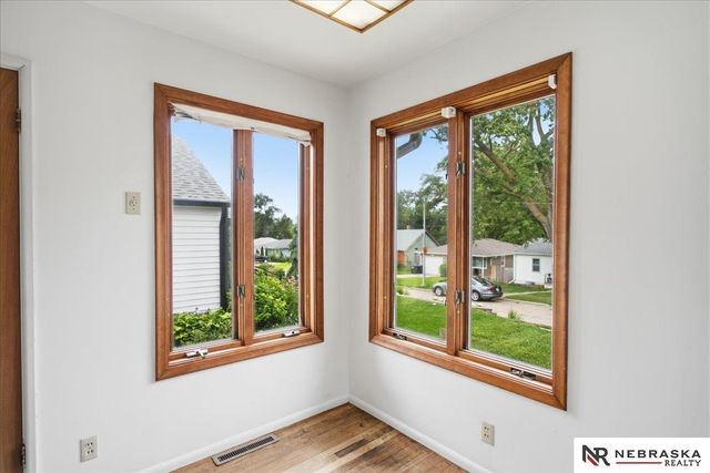 6311 Parker Street, Omaha, NE 68104