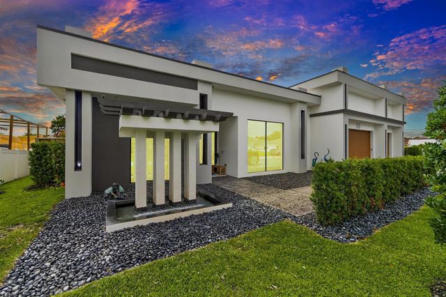 5775 NW Canada Street, Port St. Lucie, FL 34986