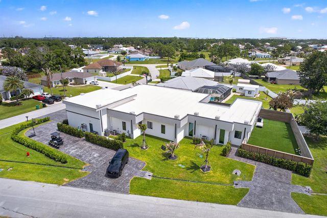 5775 NW Canada Street, Port St. Lucie, FL 34986