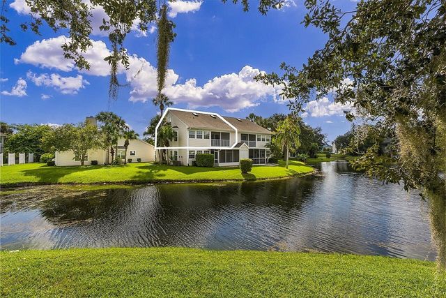 1965 Westminster Circle 6, Vero Beach, FL 32966