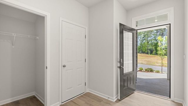 1801 Meadow Green Circle, Gainesville, GA 30501