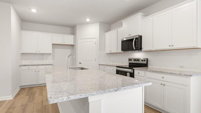 1801 Meadow Green Circle, Gainesville, GA 30501