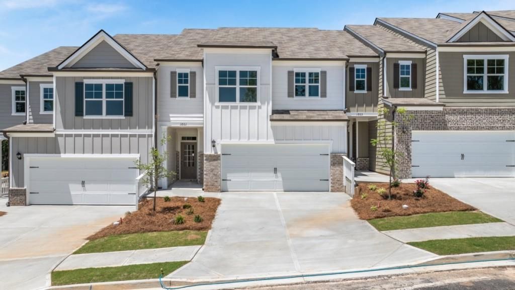 1801 Meadow Green Circle, Gainesville, GA 30501