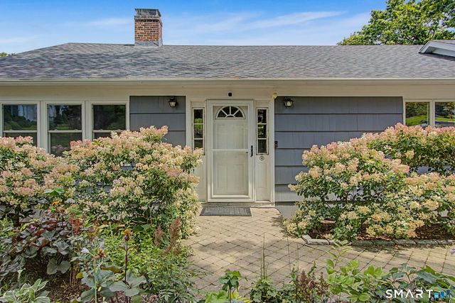 19 Governors Lane, Bethel, CT 06801