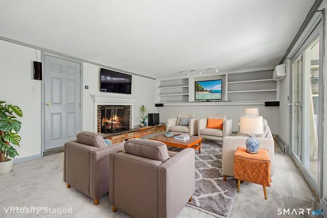 19 Governors Lane, Bethel, CT 06801