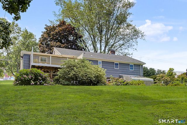 19 Governors Lane, Bethel, CT 06801