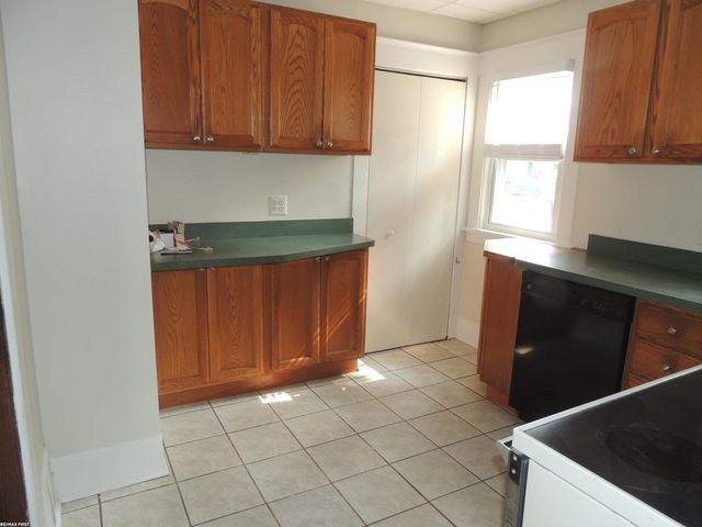 506 Hawthorn Avenue, Royal Oak, MI 48067