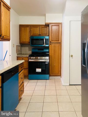 4901 FITCH PL NE, Washington, DC 20019
