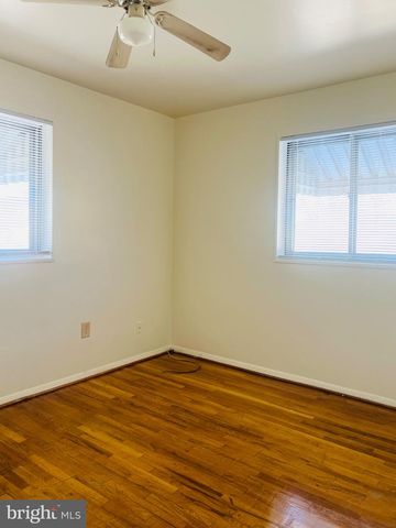 4901 FITCH PL NE, Washington, DC 20019